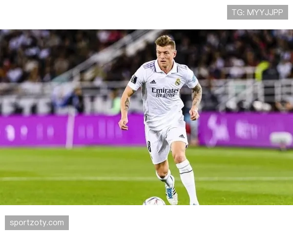 克罗斯中场直塞如何撕裂强队防线：本赛季关键战表现解析